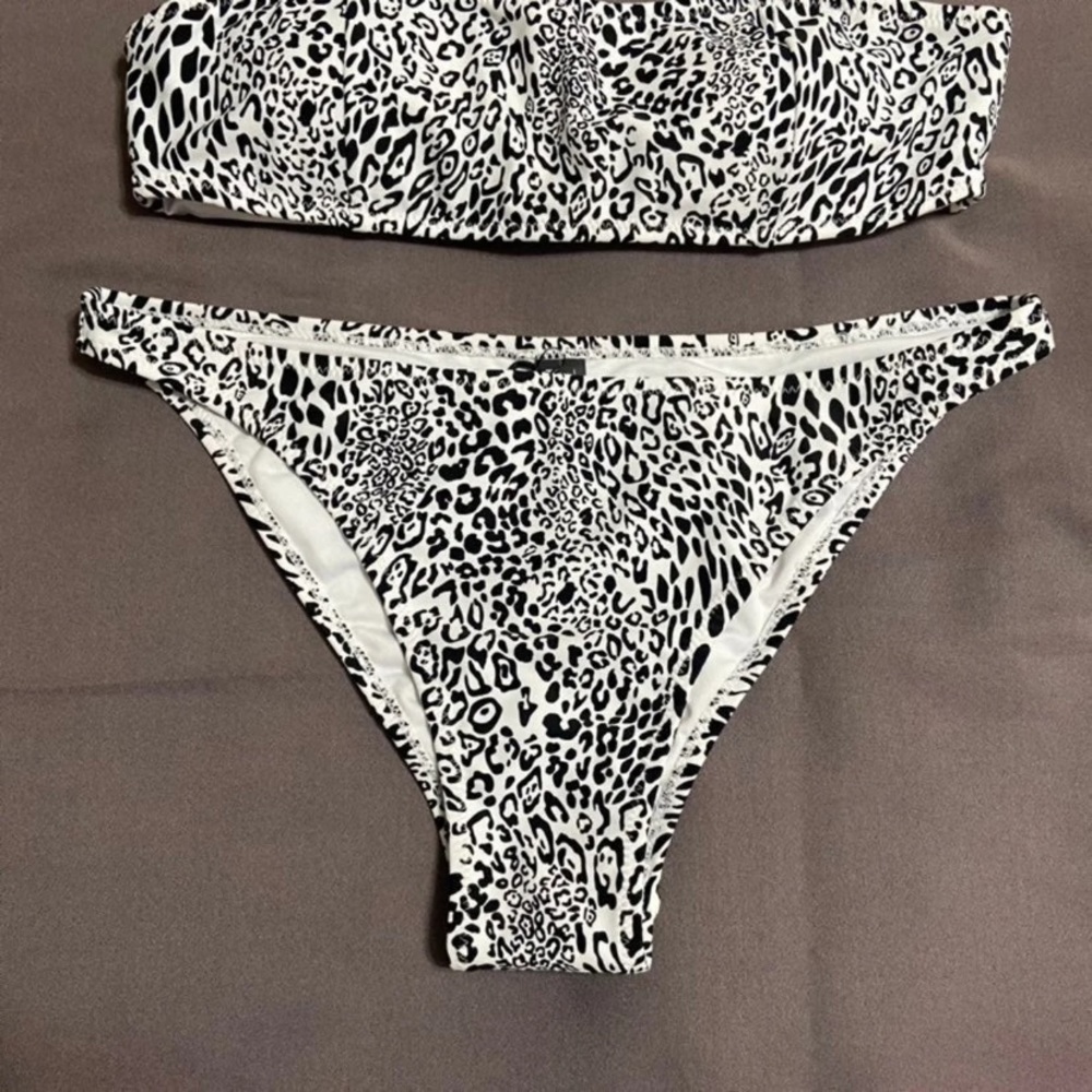 Kendall + Kylie Bikini Set - Picture 3 of 4